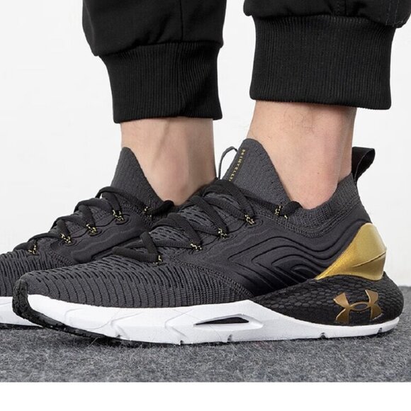Under Armour HOVR Phantom 2 INKNT MTL Running Shoe 3025353 100 Jet Grey/Blk/Gold - Picture 1 of 12